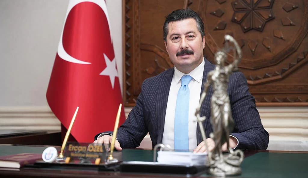BAŞKAN ERCAN ÖZEL’DEN 8 MART MESAJI: "KADINLAR TOPLUMUN MİMARIDIR"